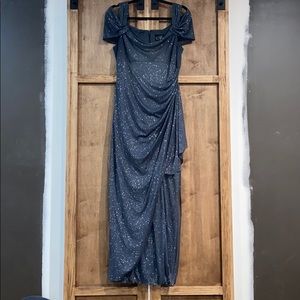 ✨Gorgeous evening gown/MOB gown + matching shoes✨